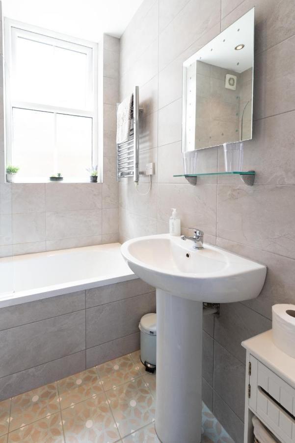 Bootham Apartment 32 - Free Parking - Five Minute Walk To York Minster Екстер'єр фото