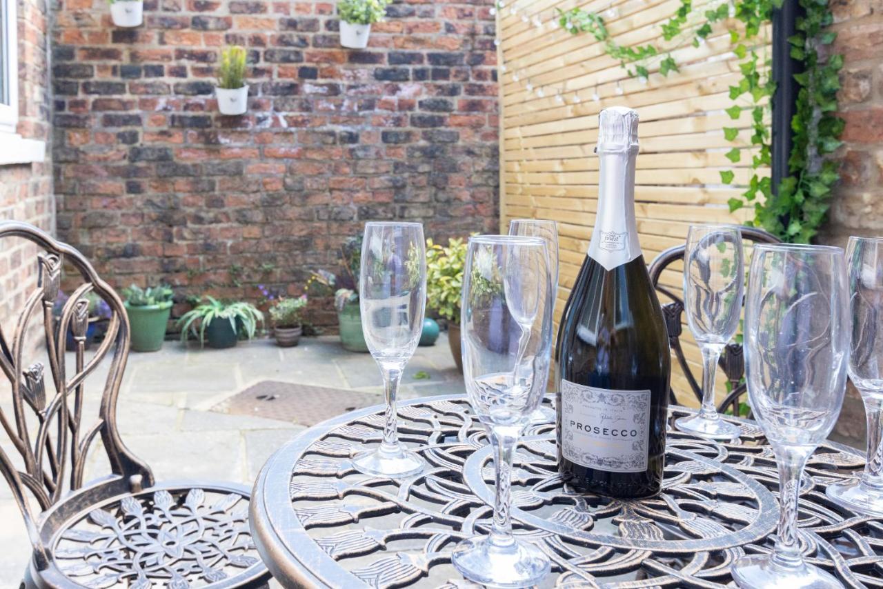 Bootham Apartment 32 - Free Parking - Five Minute Walk To York Minster Екстер'єр фото